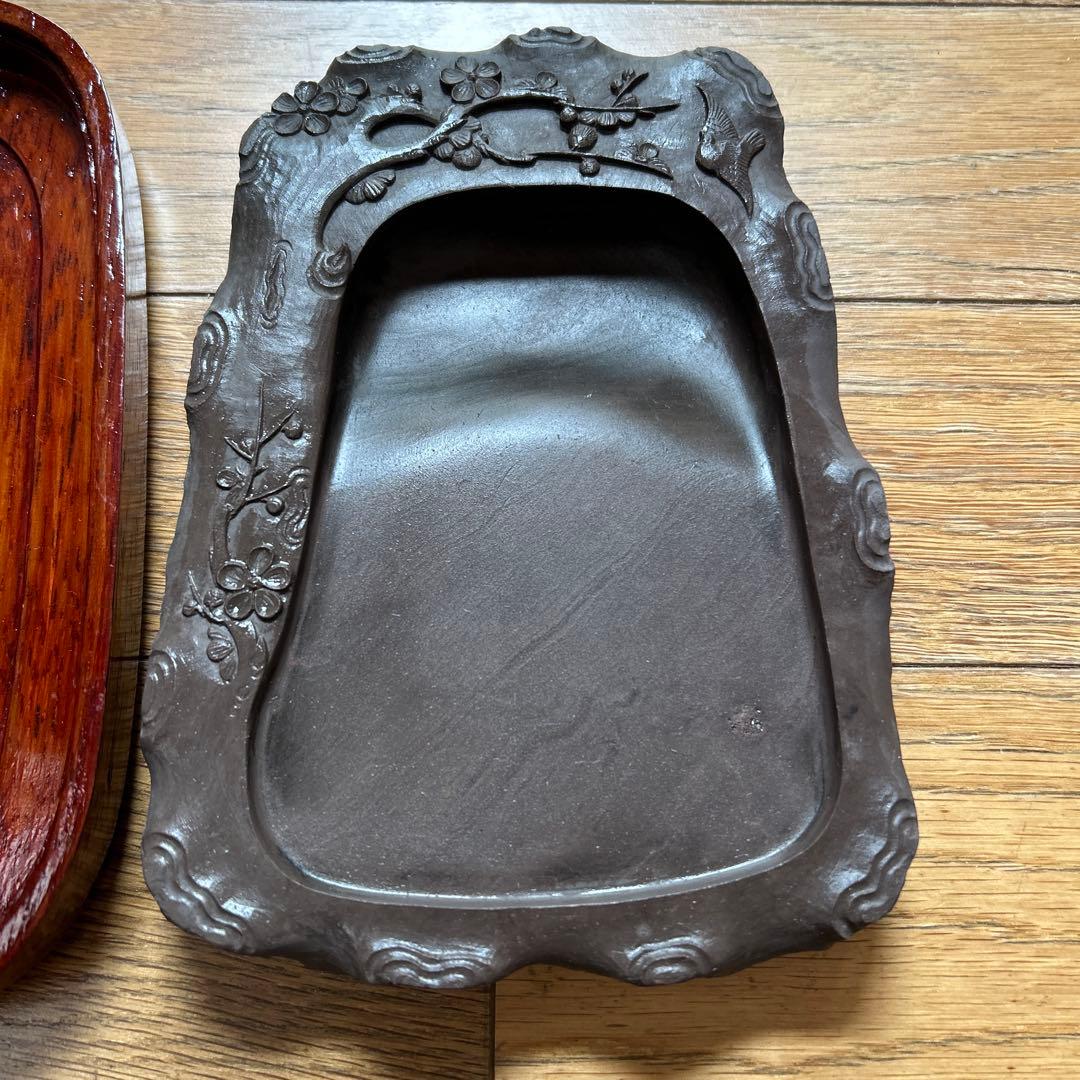 旧蔵コレクション【中国貴重端渓古硯】大き目サイズ四辺細工彫刻梅鶯図　新品未使用