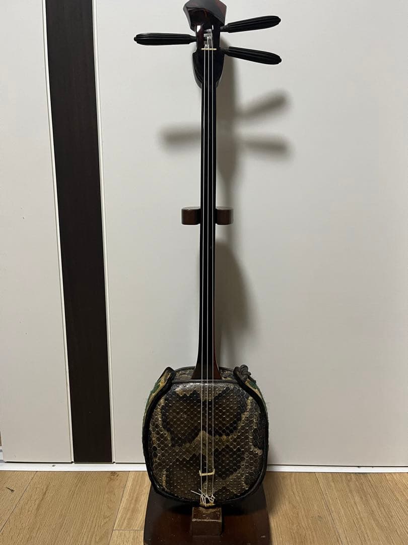 沖縄三線　真嘉比型　重さ測りました。