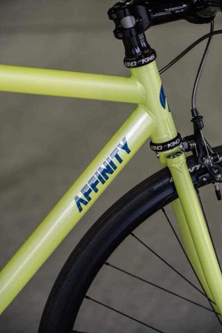 affinity lo pro フレーム S 2022 yellowピスト
