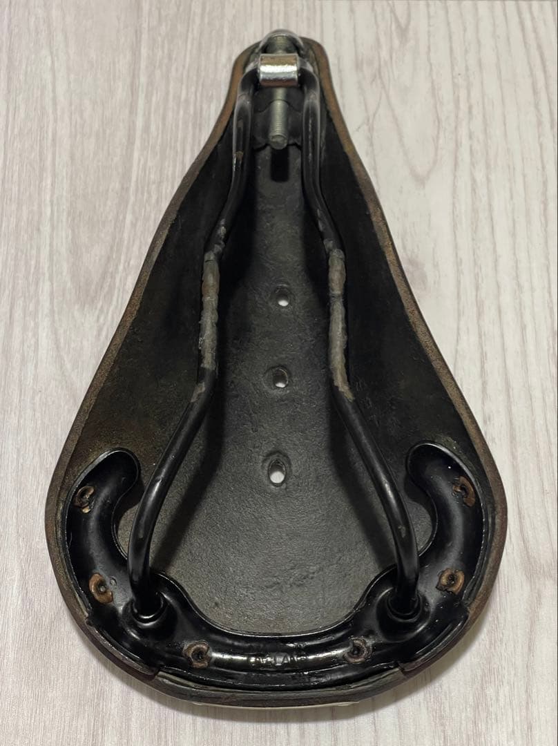 BROOKS ブラックレザーサドル