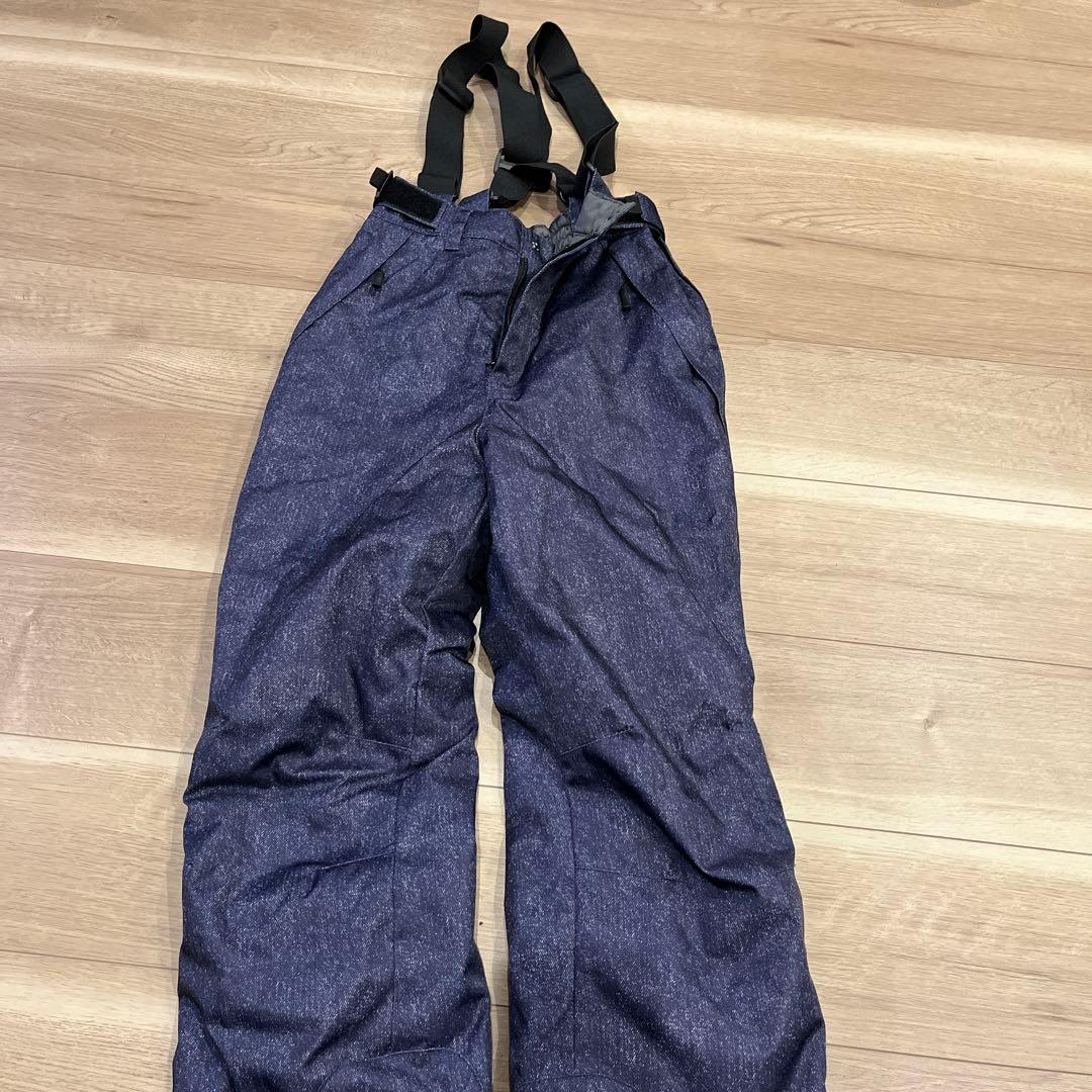 ROXYのスノーウエア。