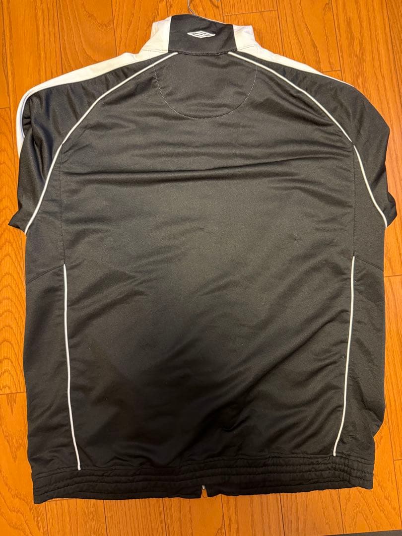 UMBRO ジップアップジャケット 黒