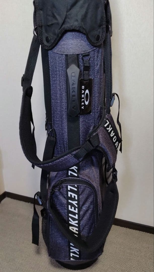 Oakley スタンドバッグ ダークグレー/ブラック