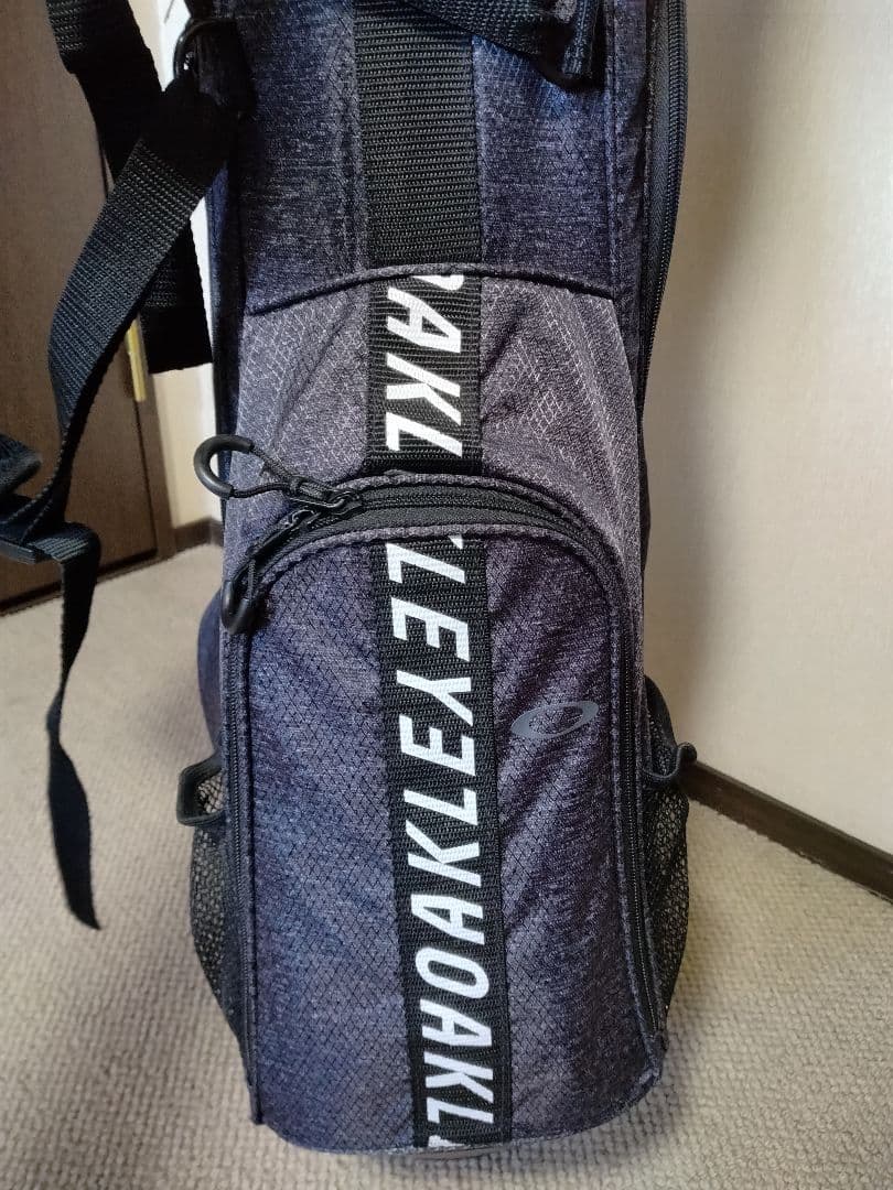 Oakley スタンドバッグ ダークグレー/ブラック