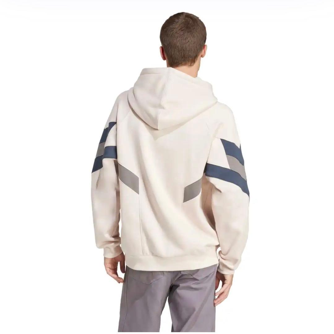 【新品未使用】レアル・マドリード adidas パーカー 24/25