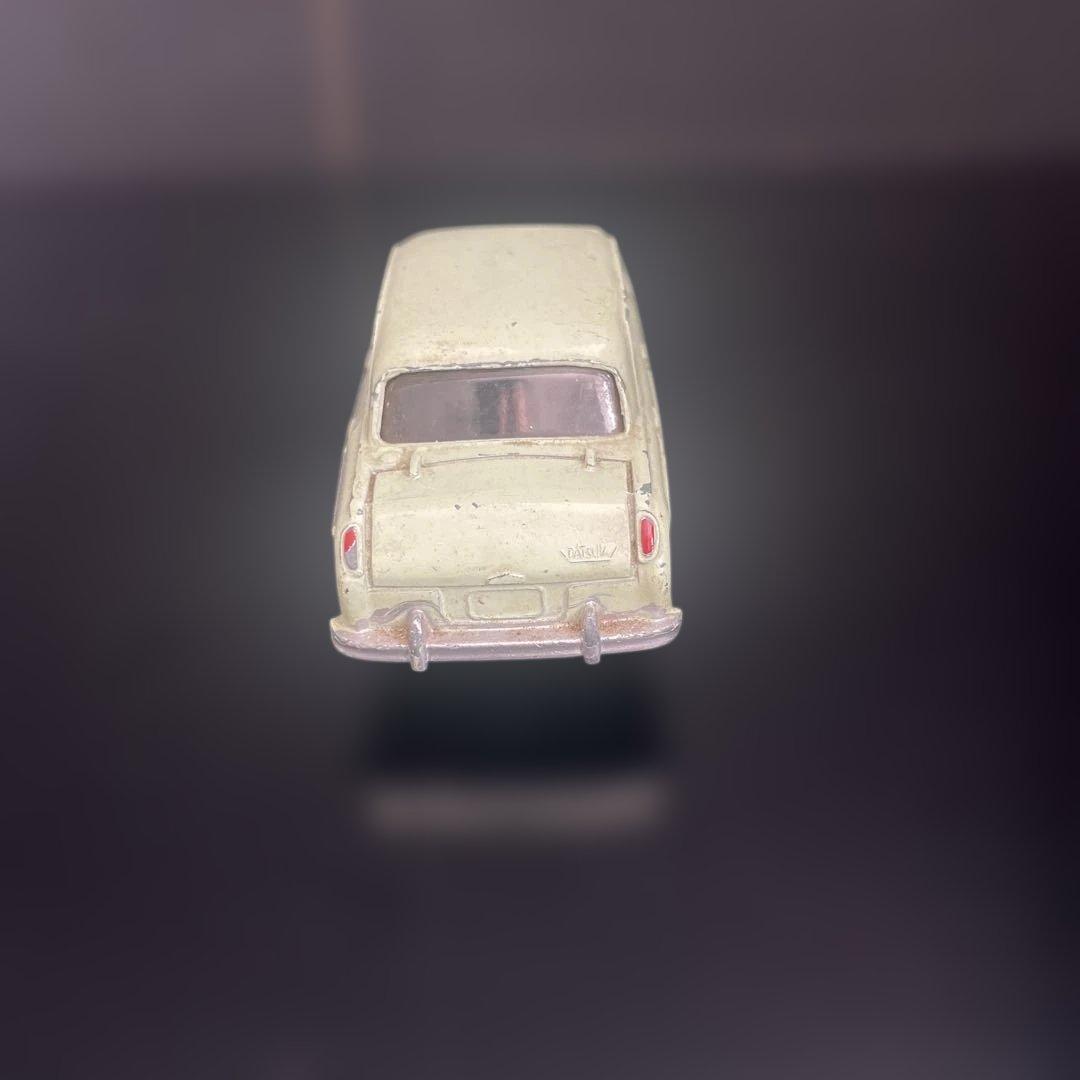 アサヒ玩具 モデルペット ダットサン ブルーバード（No.5）