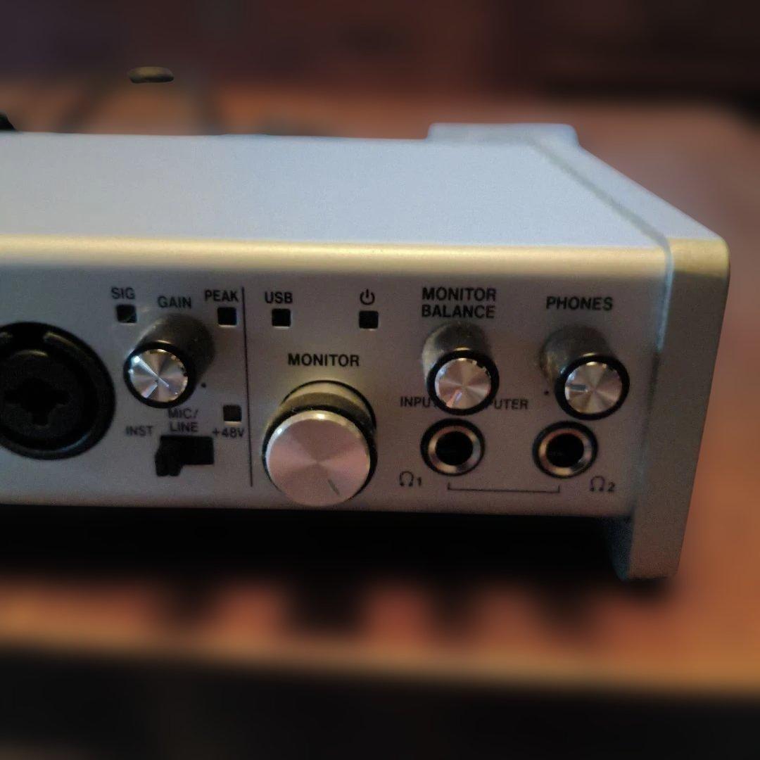 TASCAM SERIES 102i オーディオインターフェイス