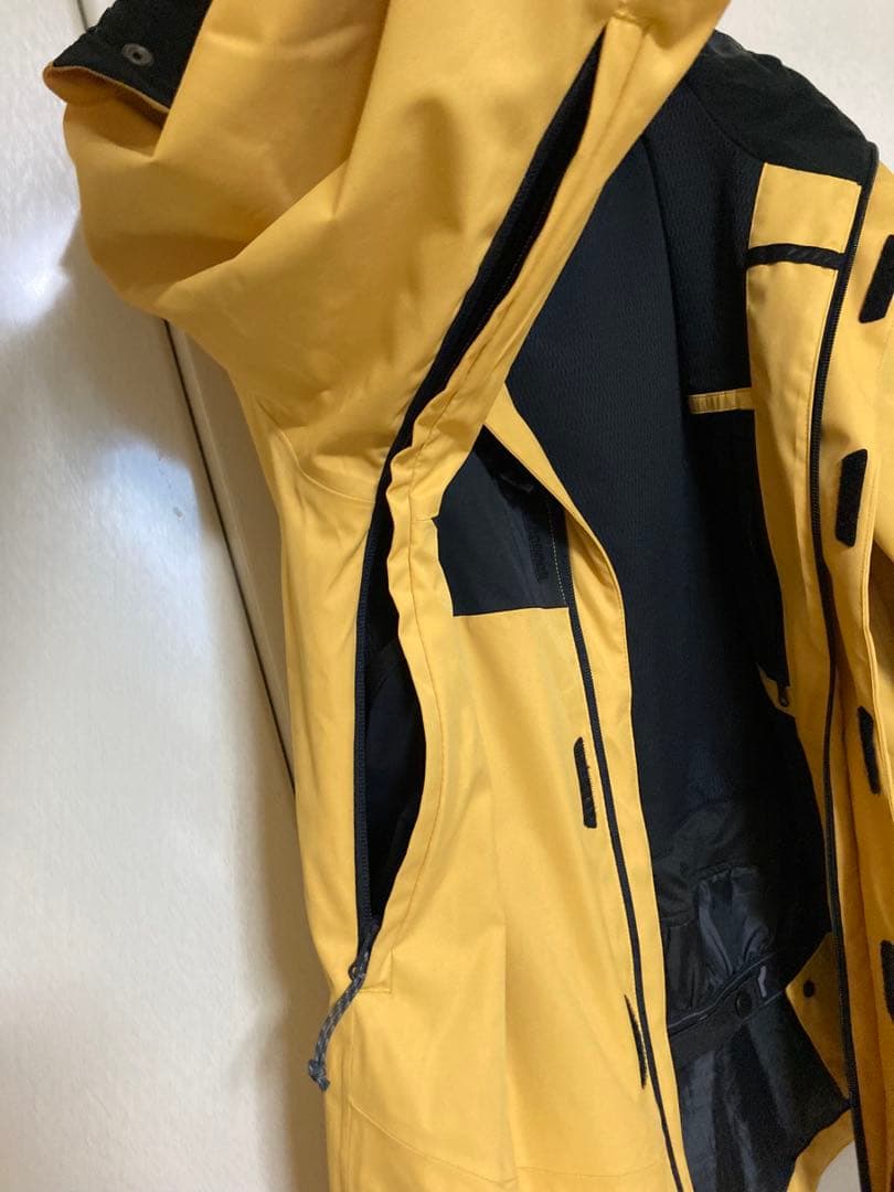 OAKLEY 防水スノーボードウェア US S サイズ日本Mサイズ