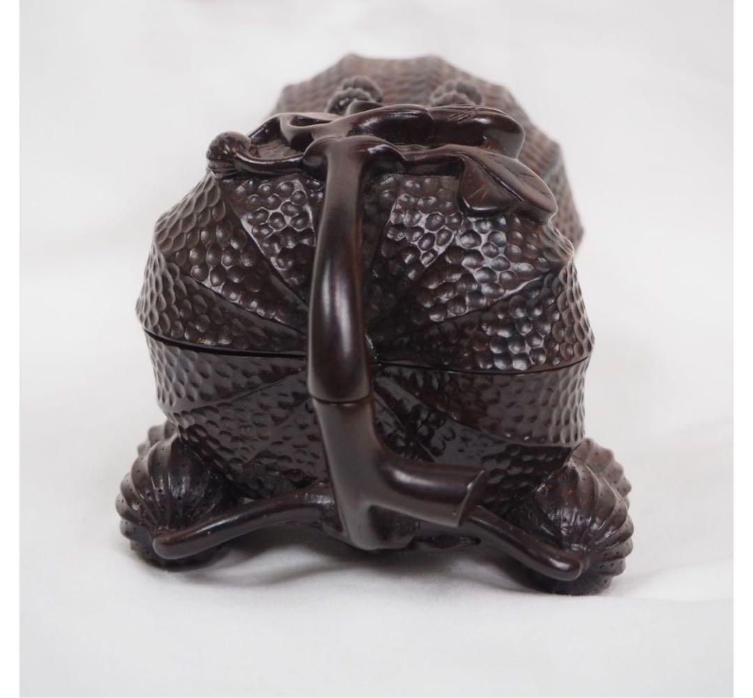 送料無料　時代物　唐木花梨（沈水）透かし彫り落花生蓋物　幅21ｃｍ