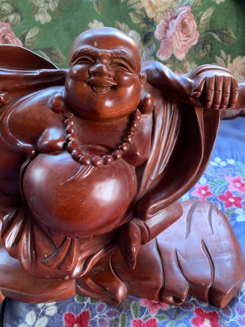 七福神の布袋尊様 縁起物 置物 インテリア 木彫り 大きめ