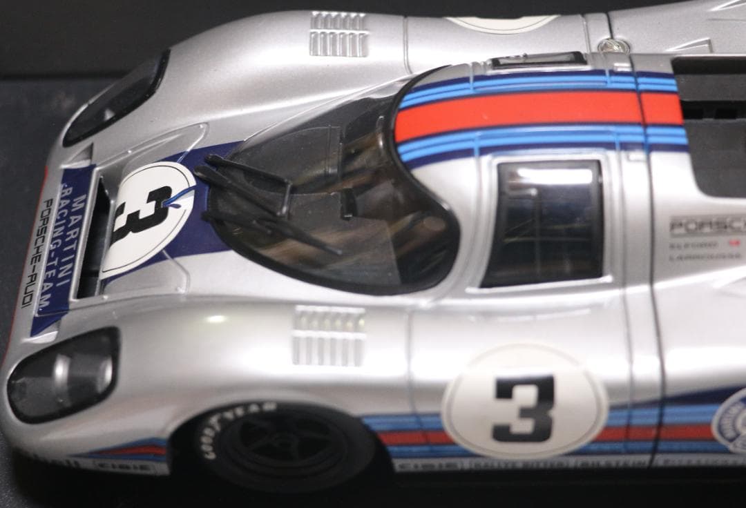イーグルズレース　ポルシェ９１７ １９７１セブリング１２WIN 1/18