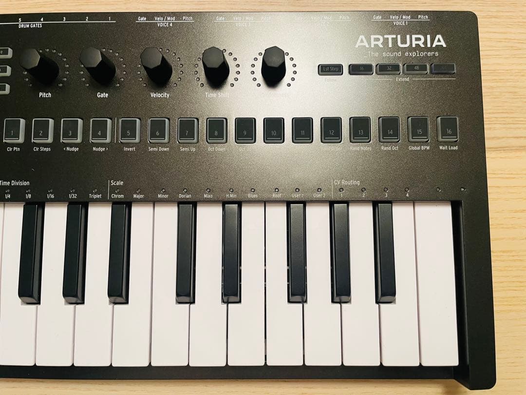 美品 Arturia KeyStep Pro Chroma +ケース　MIDI