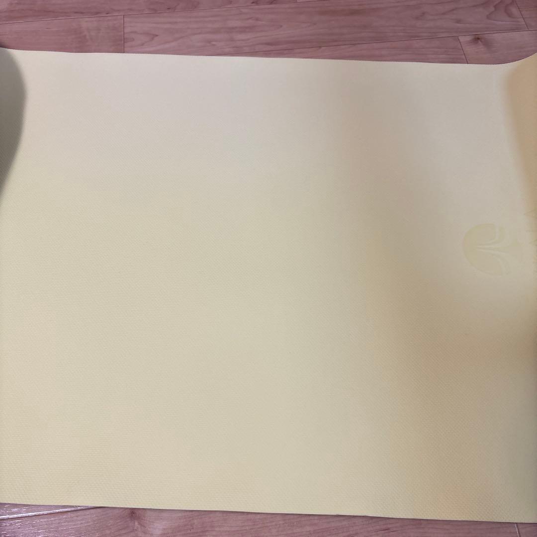 ヨガマット　ホットヨガLAVA ケース付き　SUKALA