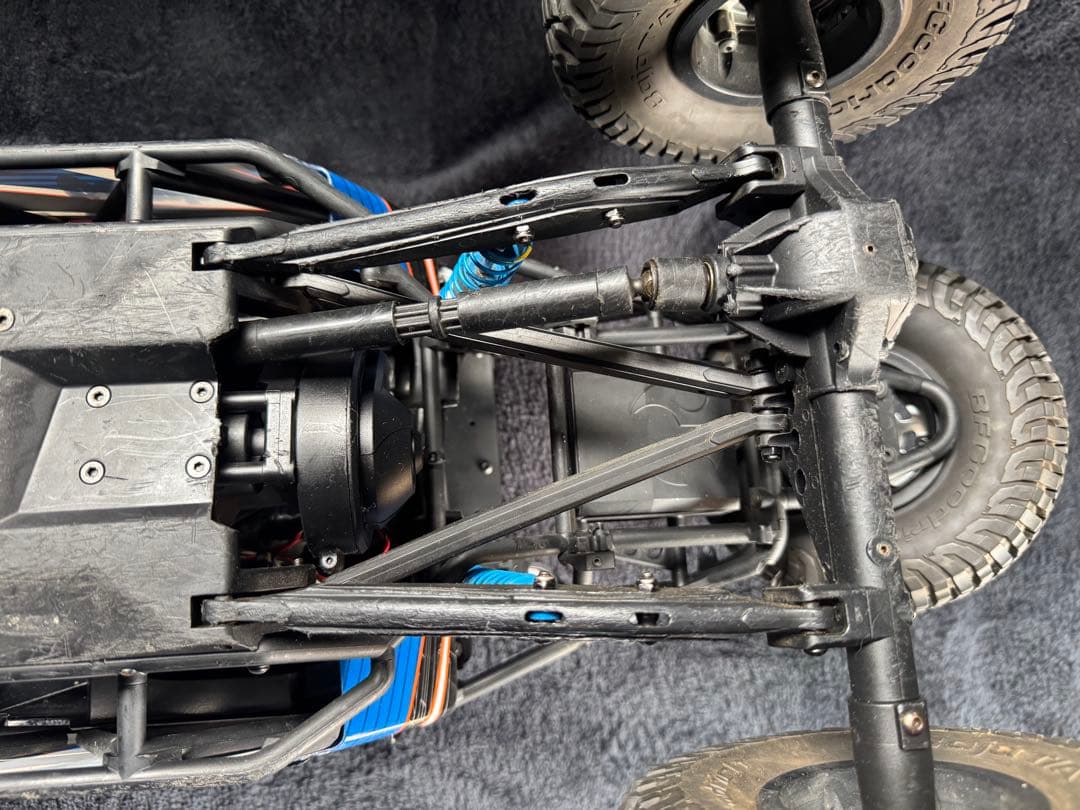 ホビーラジコン axial RR10 bomber RC