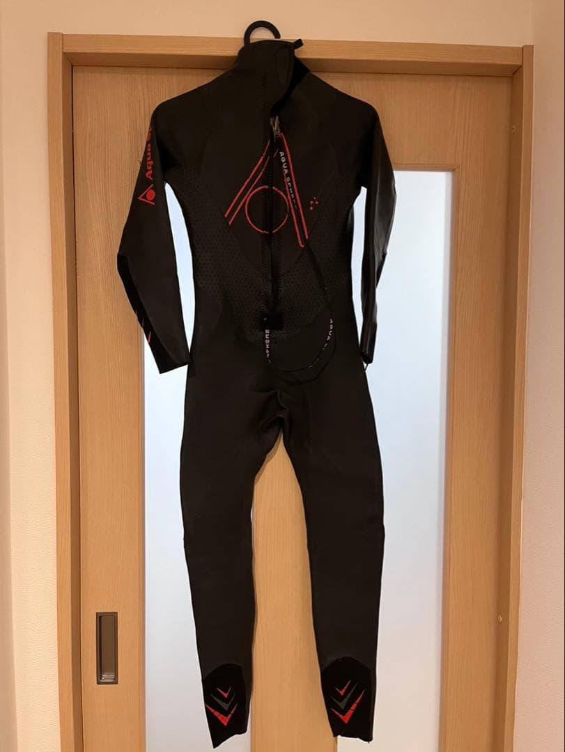【使用感あり】アクアスフィア ウェットスーツXS