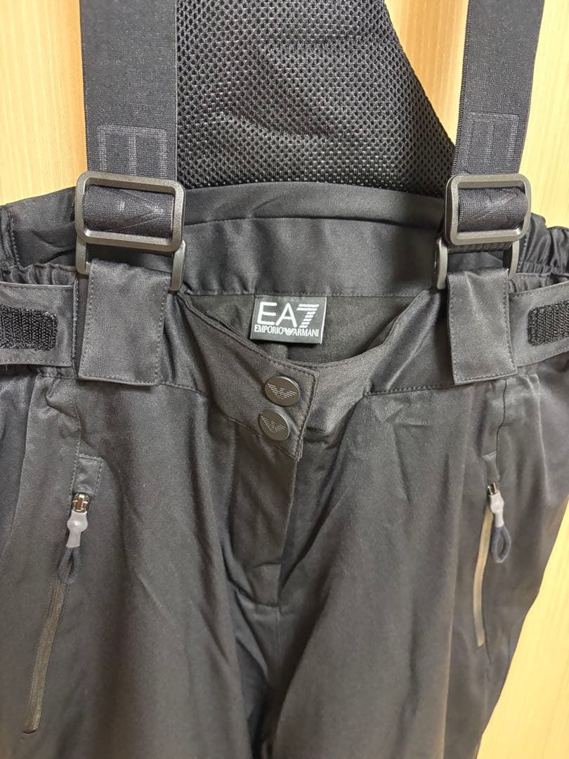 エンポリオアルマーニEA7 ビブパンツ　スノボー　スキー　ウェア　メンズ