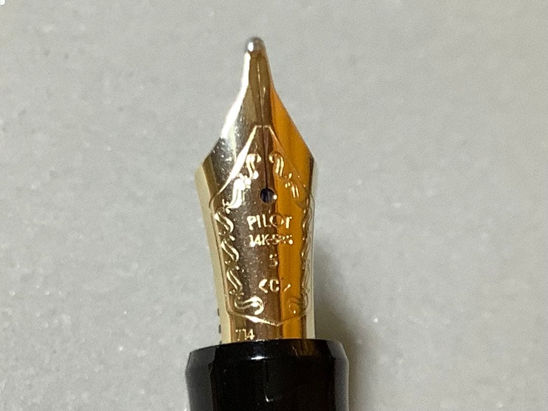 パイロットの万年筆　カスタム74　ブラック　ペン種: C（コース　特太）