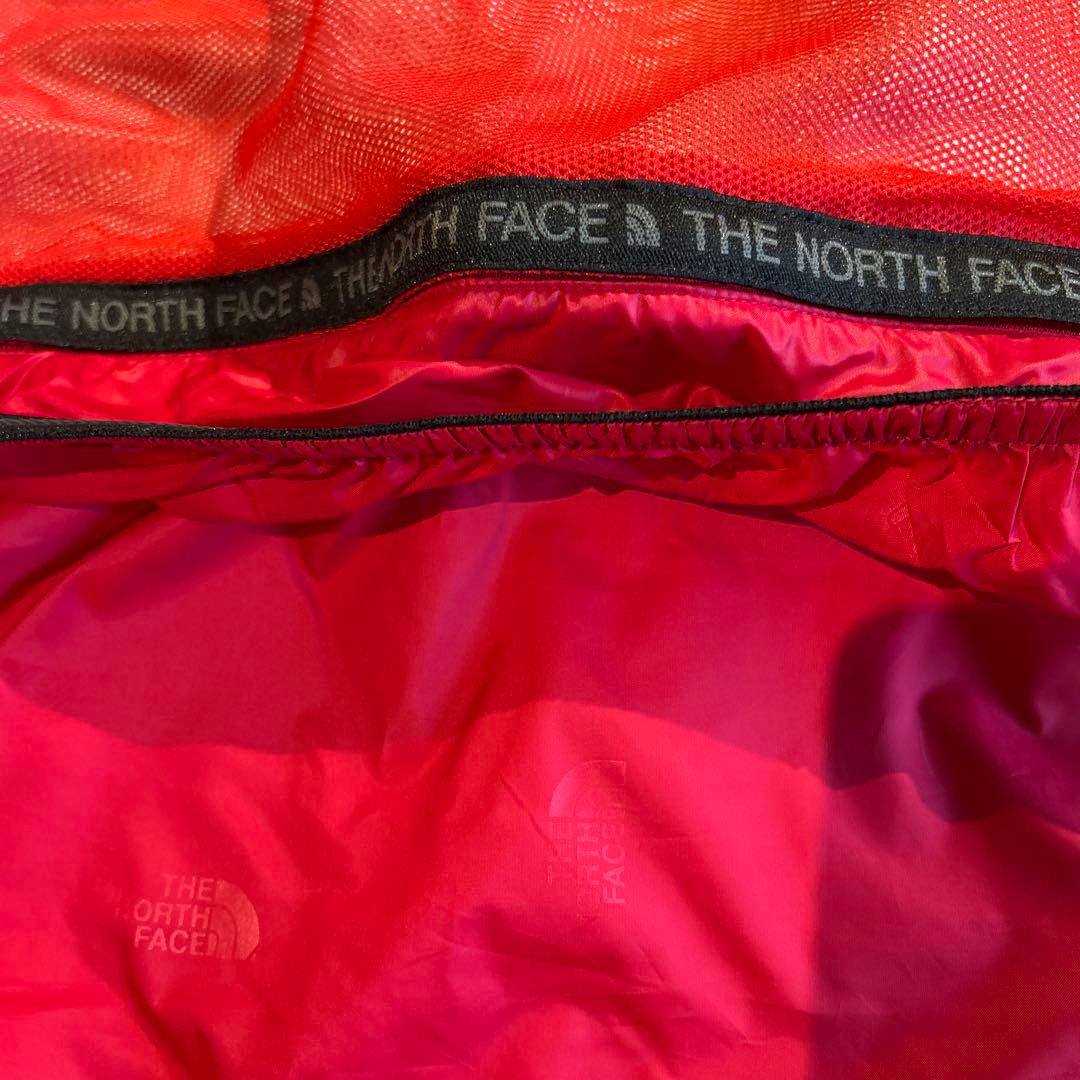 THE NORTH FACE ネイビーx レッド ジャケット 白ニット帽セット
