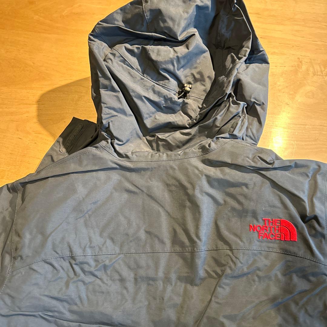 THE NORTH FACE ネイビーx レッド ジャケット 白ニット帽セット