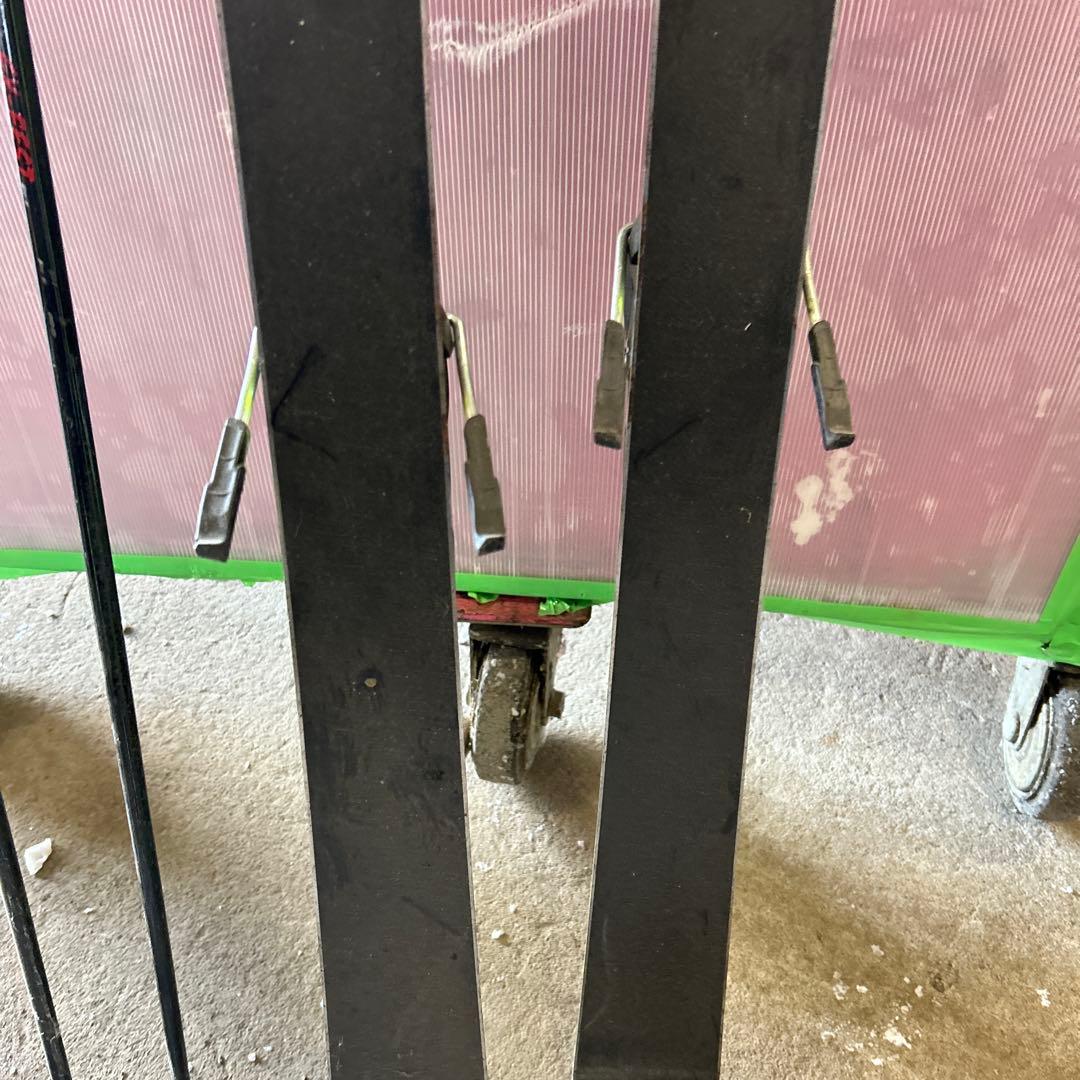 ぽ*お様 スキー板　ストック付き　HEAD