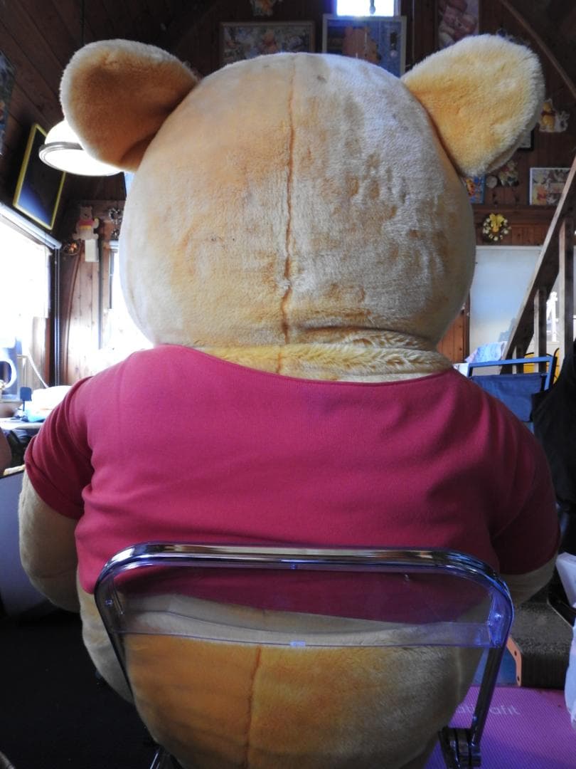 限定　ディズニーストア　巨大　くまのプーさんぬいぐるみ(1.5米)