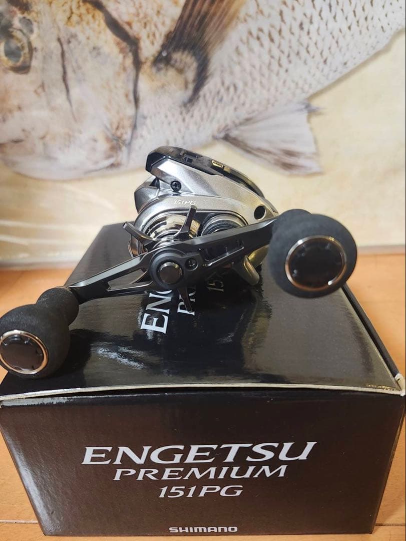 中古美品シマノ　18エンゲツプレミアム151PG