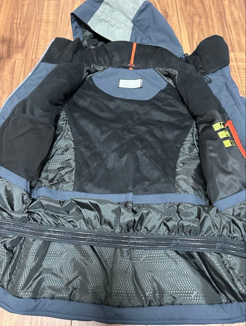 新品PHENIX フェニックス　レディース スキーウェア　スノーボードウェア　S