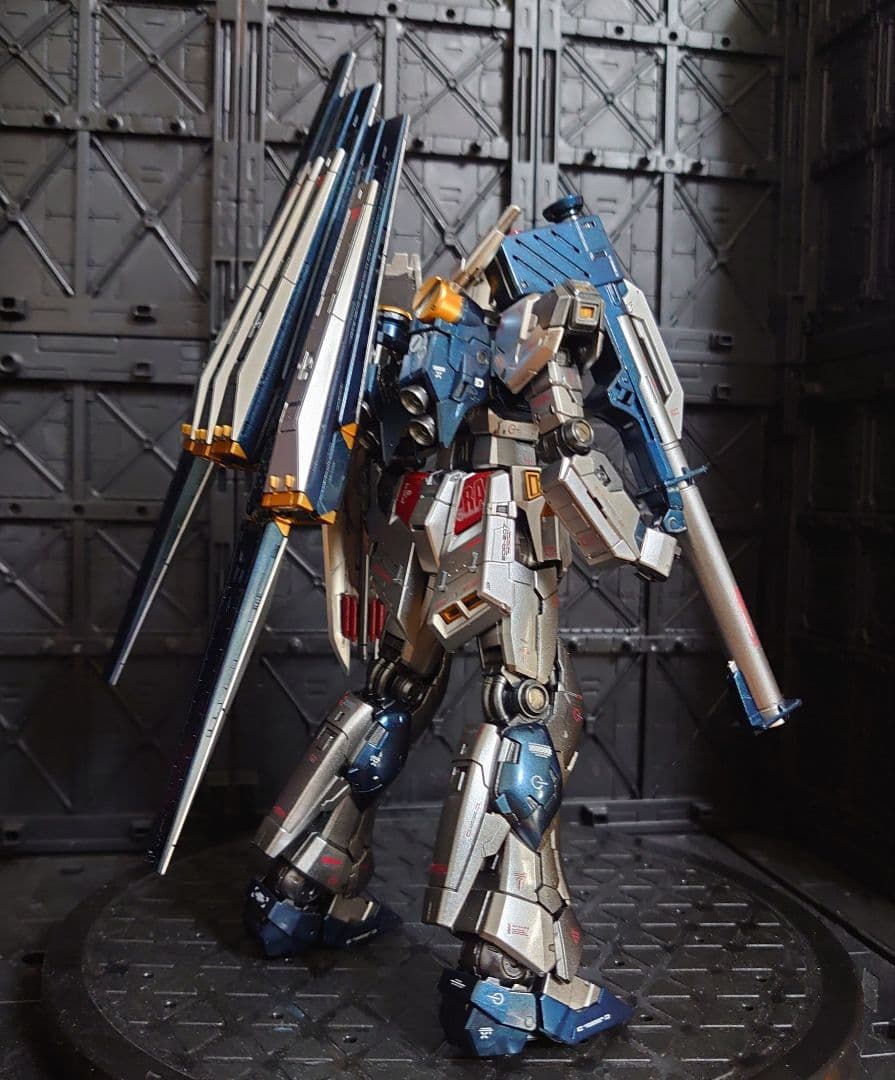 RGvガンダム！メタリック全塗装完成品！