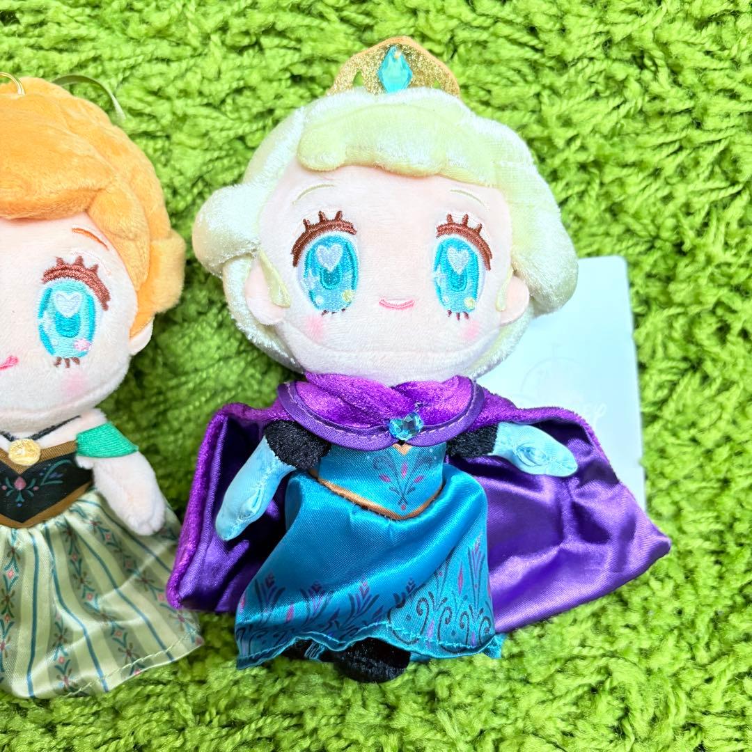 ディズニーストア　エルサ　アナ　 ぬいぐるみキーチェーン tiny 戴冠式