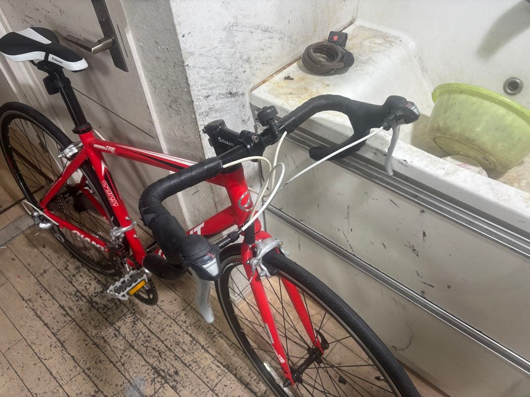 GIANT WINDNARK ジャイアントのロードバイク レッド