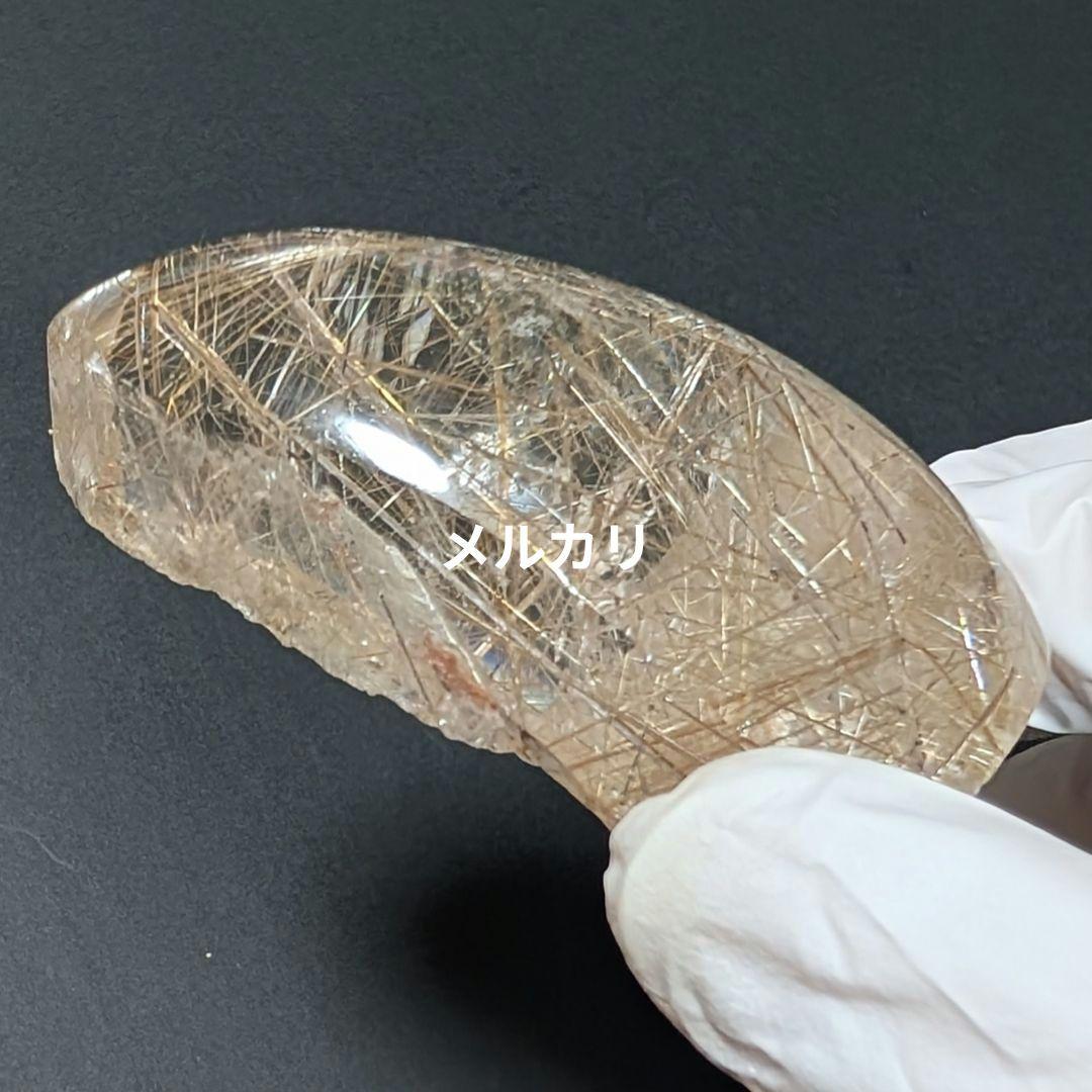 今だけ半額！ルチルクォーツ（ルチルレイテッド）磨き原石 専用台座付き