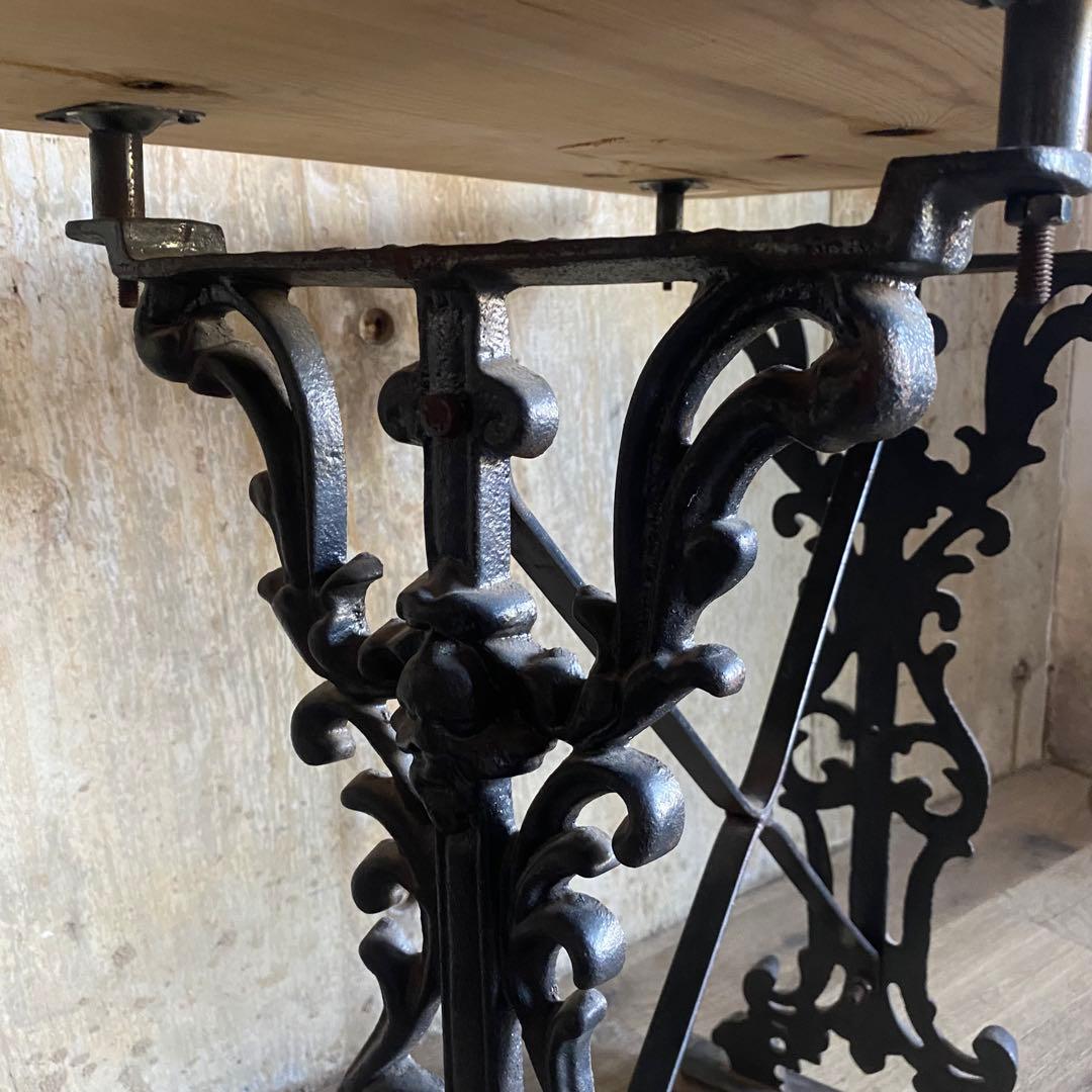 フランスヴィンテージ　鉄脚×古材 アンティークテーブル　カフェテーブル