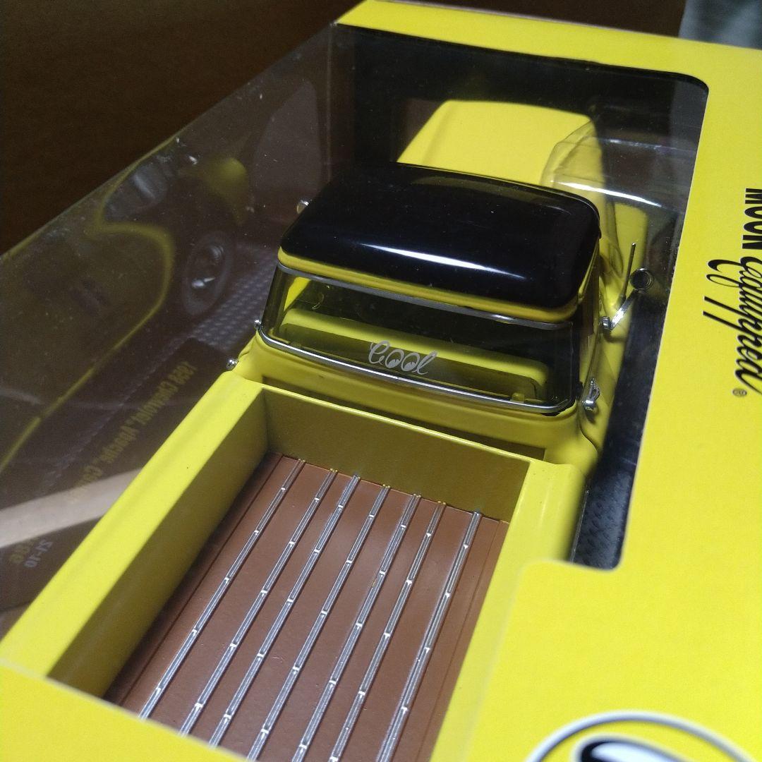 M2マシーン 1958 シボレー アパッチ カメオ ムーンアイズ