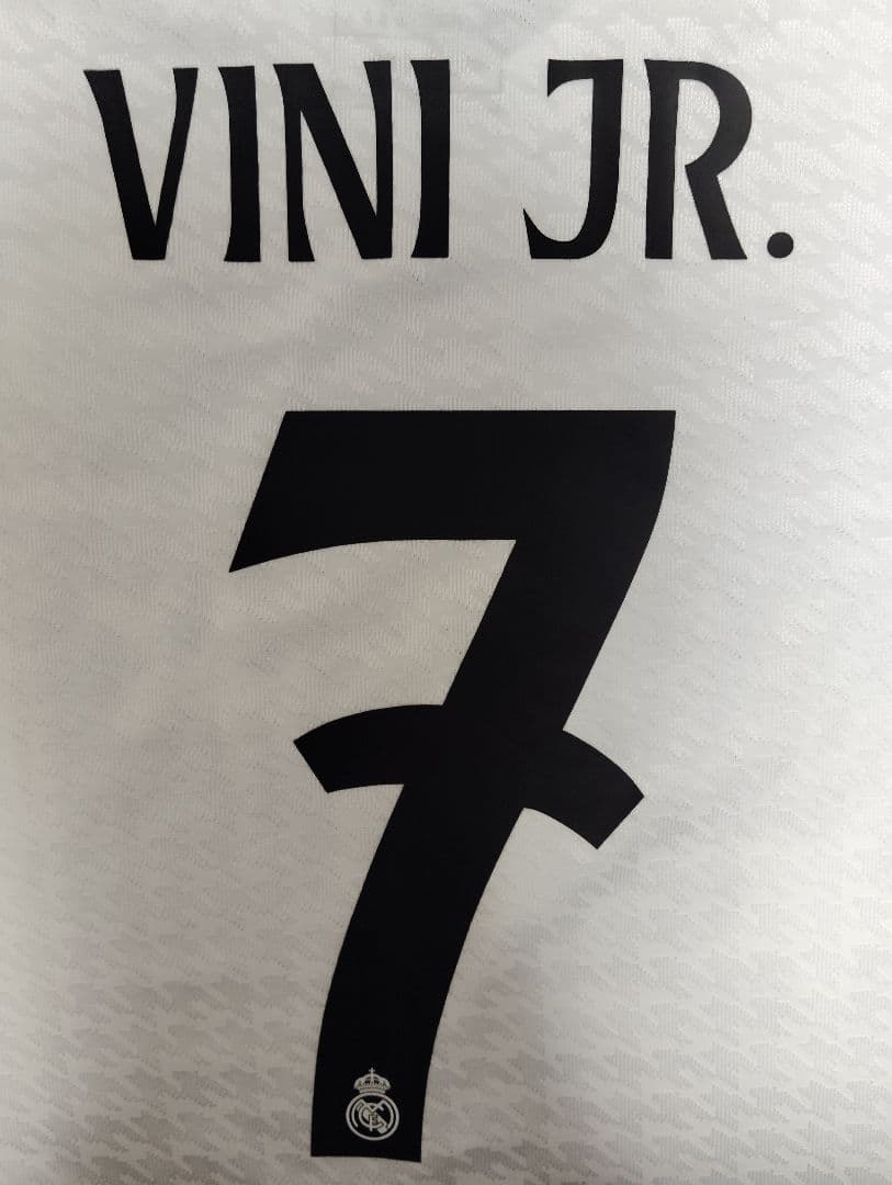 レアル・マドリード XL ホワイトユニフォーム　ヴィニシウス・ジュニオール