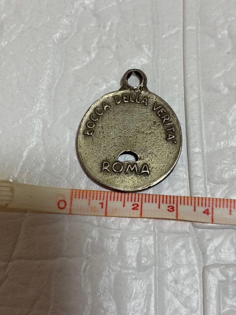 ボッカ・デラ・ヴェリタ メダルペンダント