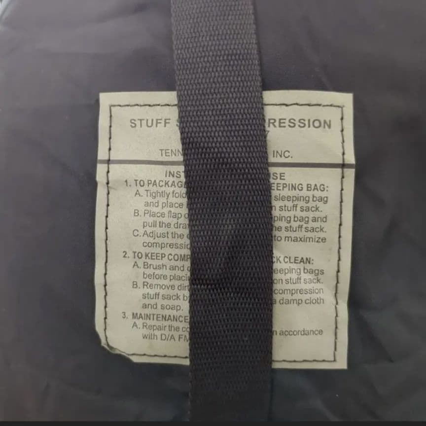 米軍実物　寝袋　シュラフ　スリーピングバッグ　ゴアテックスカバー　収納袋