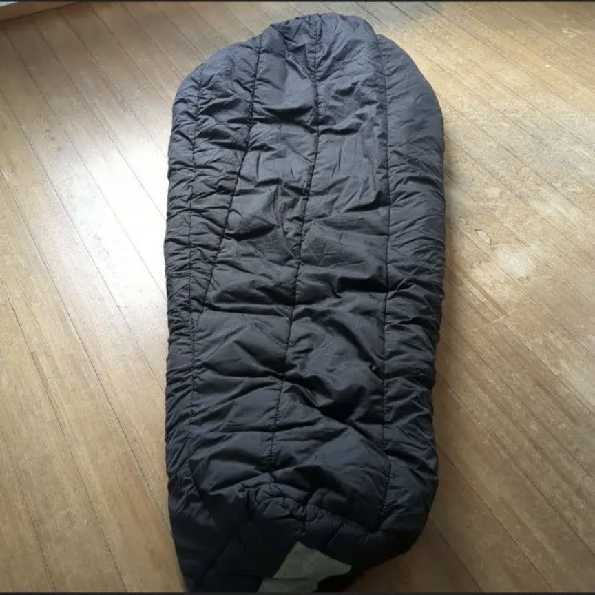 米軍実物　寝袋　シュラフ　スリーピングバッグ　ゴアテックスカバー　収納袋