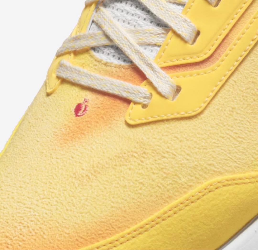 NIKE AIR ZM INFNTY TR NXT％ NRG W M23