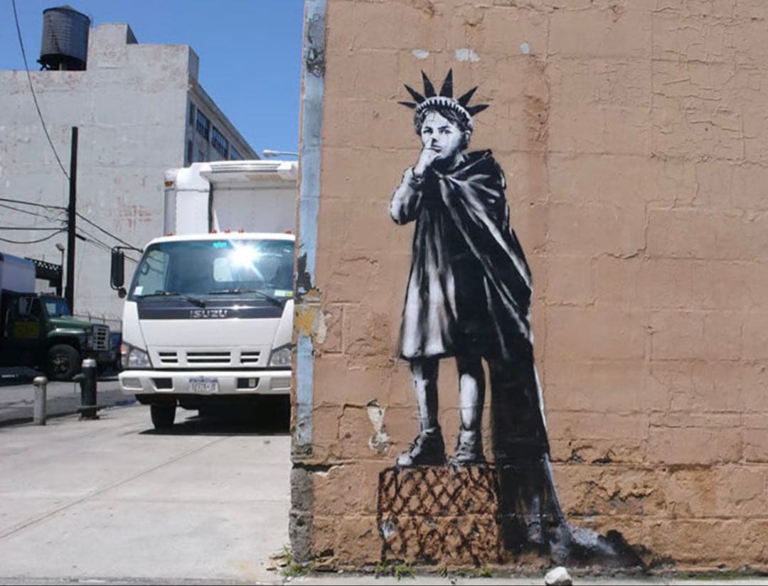 正規品 Banksy バンクシー LIBERTY GIRL アート フィギュア