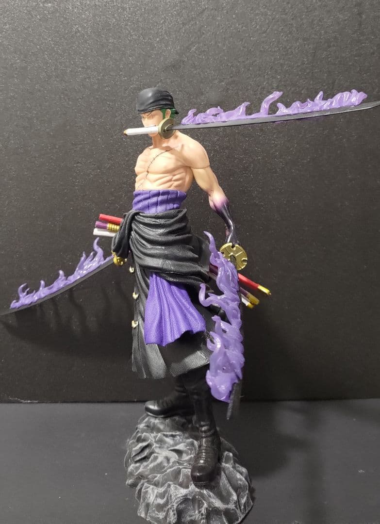 海外製フィギュア　ロロノア・ゾロ　ONE PIECE