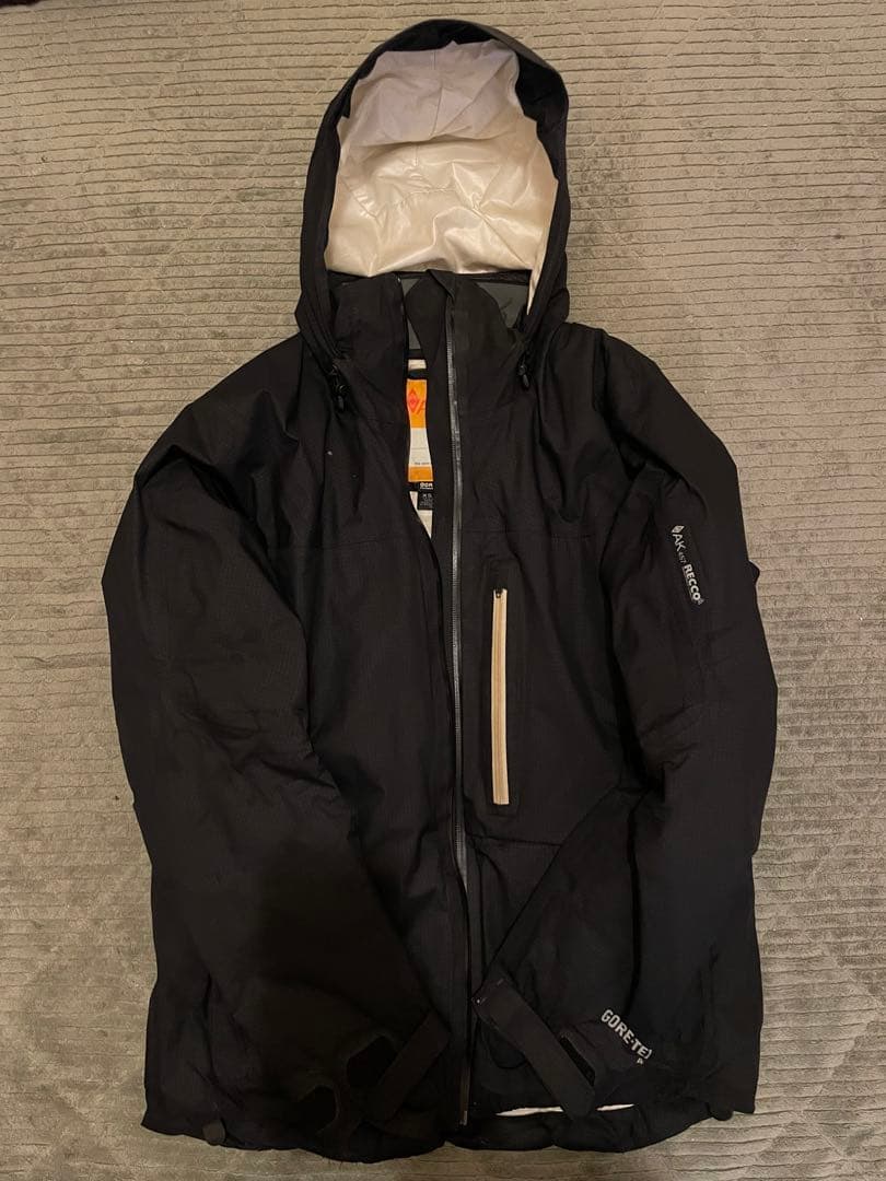 スノーボード Burton AK457 GORE-TEX Light Down Jacket
