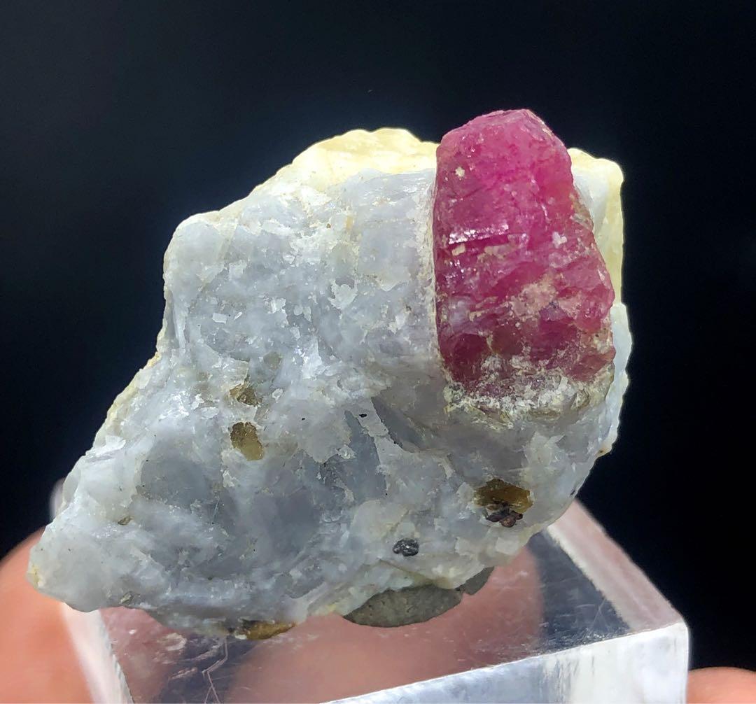 ピジョンブラッドルビークリスタル。