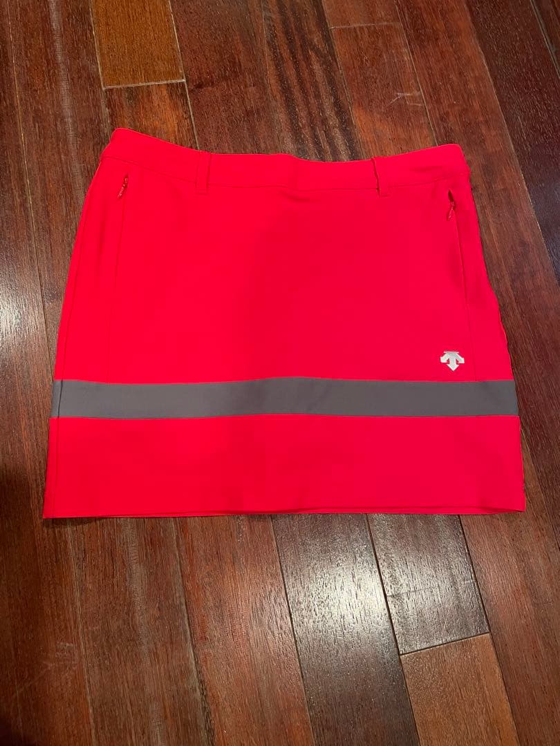 デサントゴルフ　セットアップ　黒サンバイザーつき３点