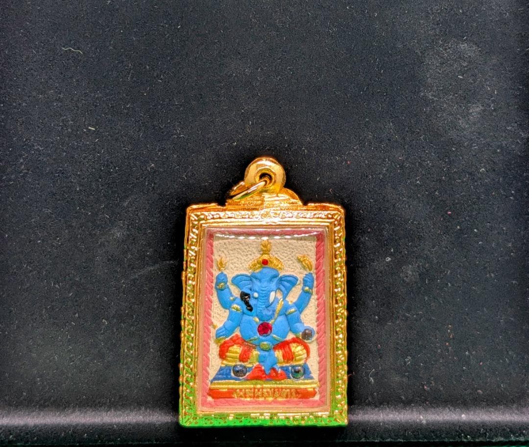 タイお守り　プラクルアン　ルアン・ポークン　ソムデット　2556年　(020)