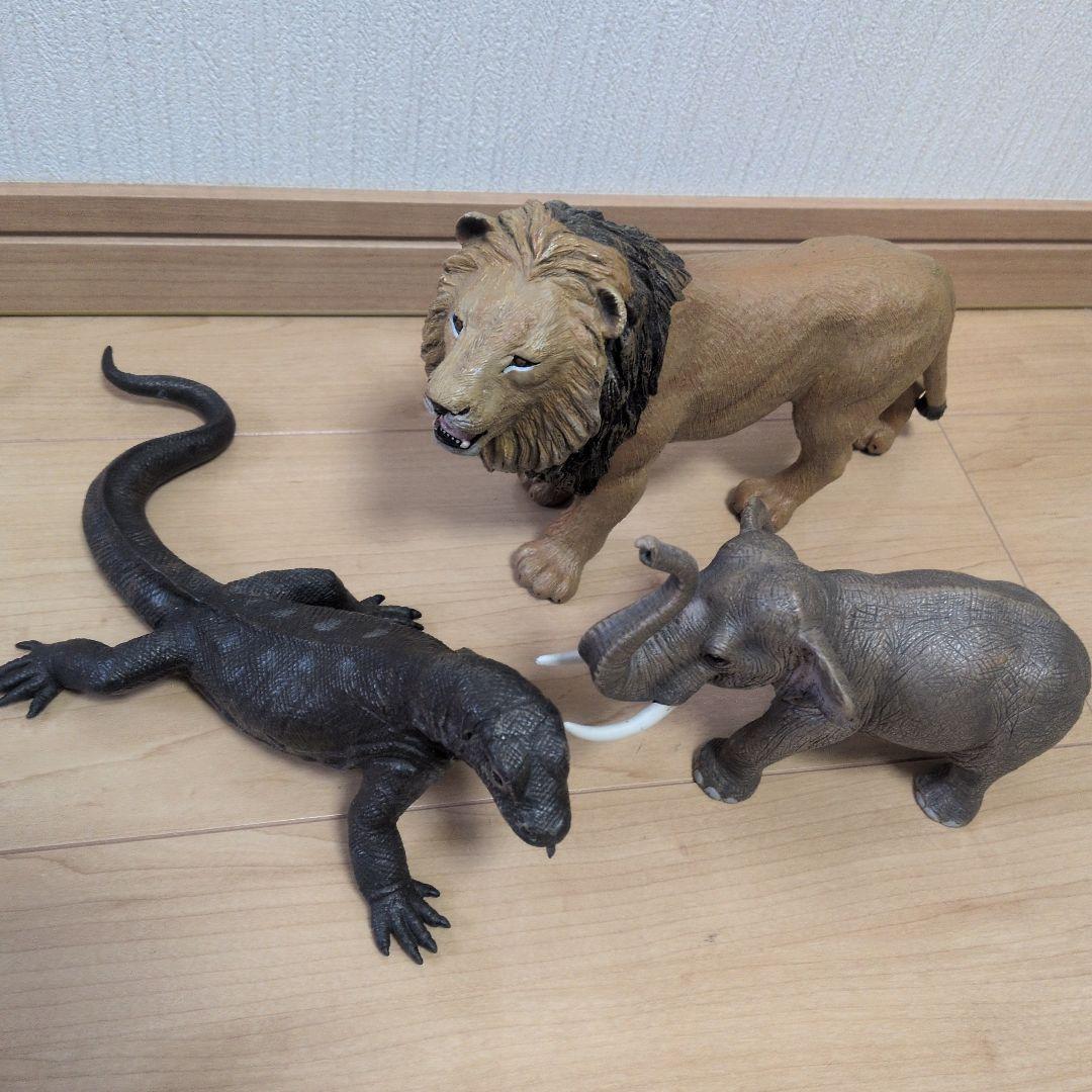 パポ　恐竜フィギュアセット