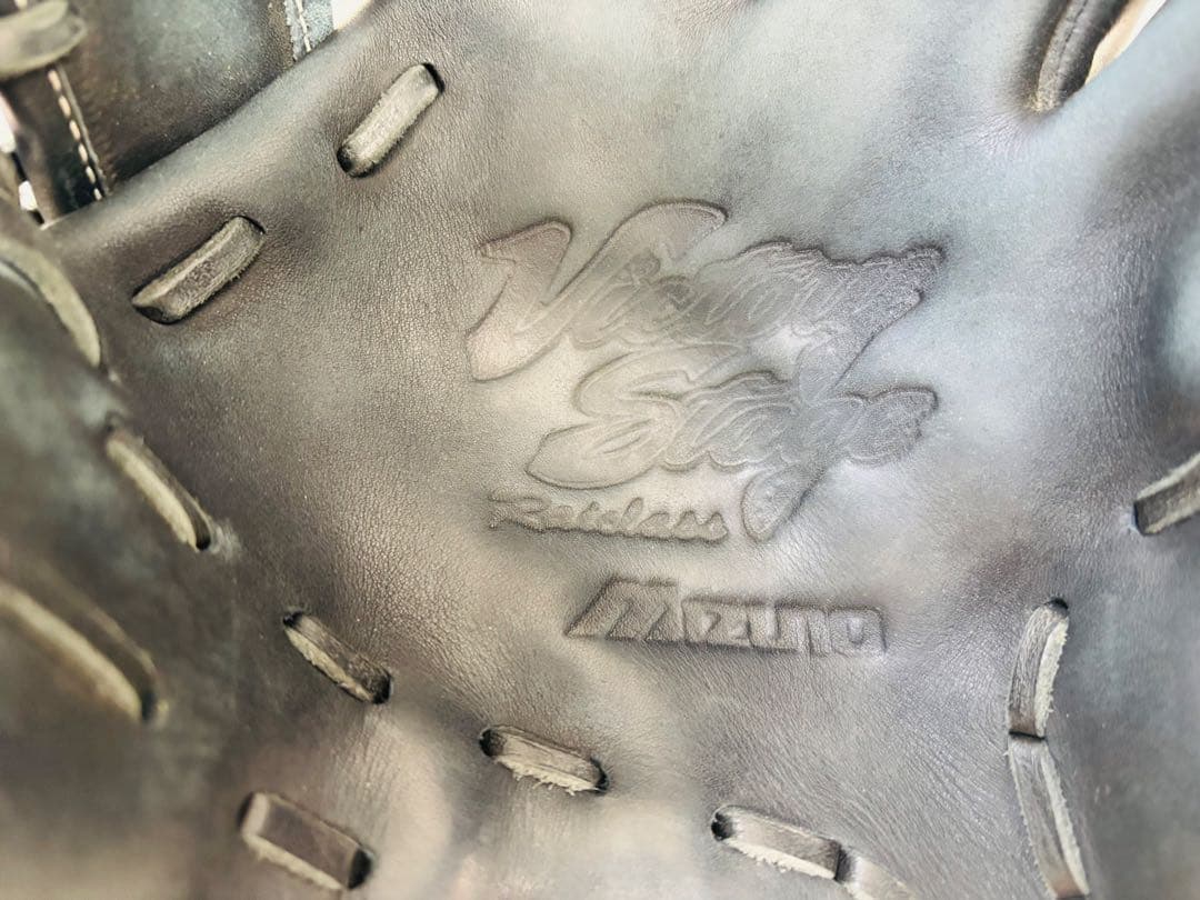 ミズノ 軟式グローブ Victory Stage ブラック