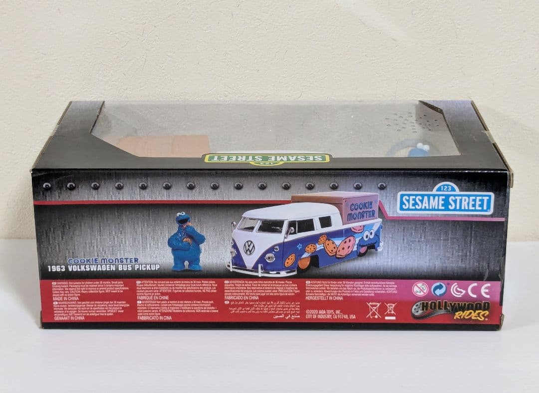 JADA TOYS　セサミストリート　クッキーモンスター　ワーゲンバス　ミニカー