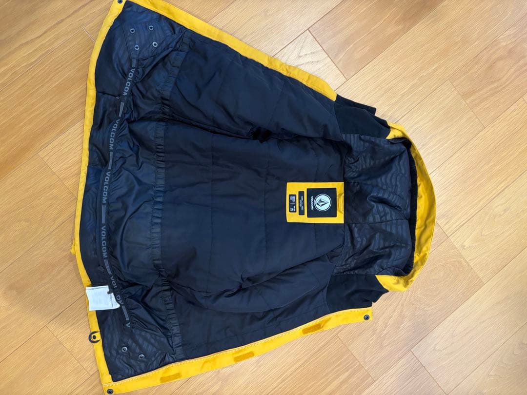 VOLCOM ボードウェア　キッズ　上S 下M