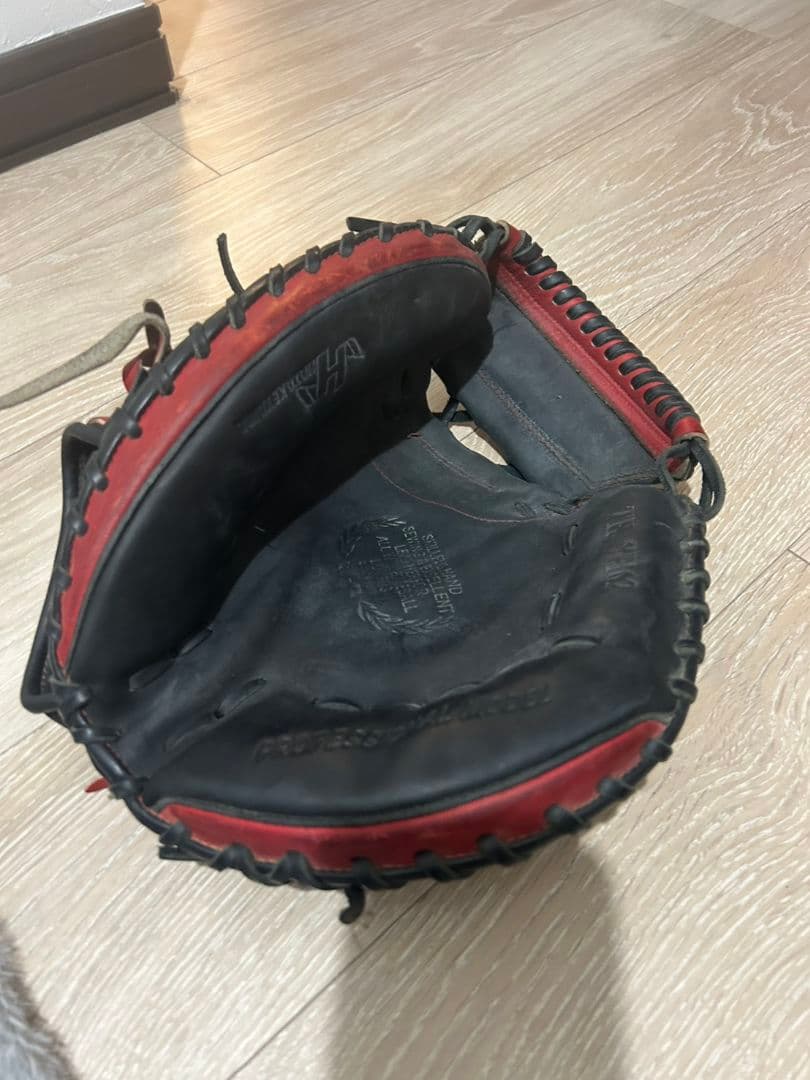 ハタケヤマ 軟式グローブ 黒/赤