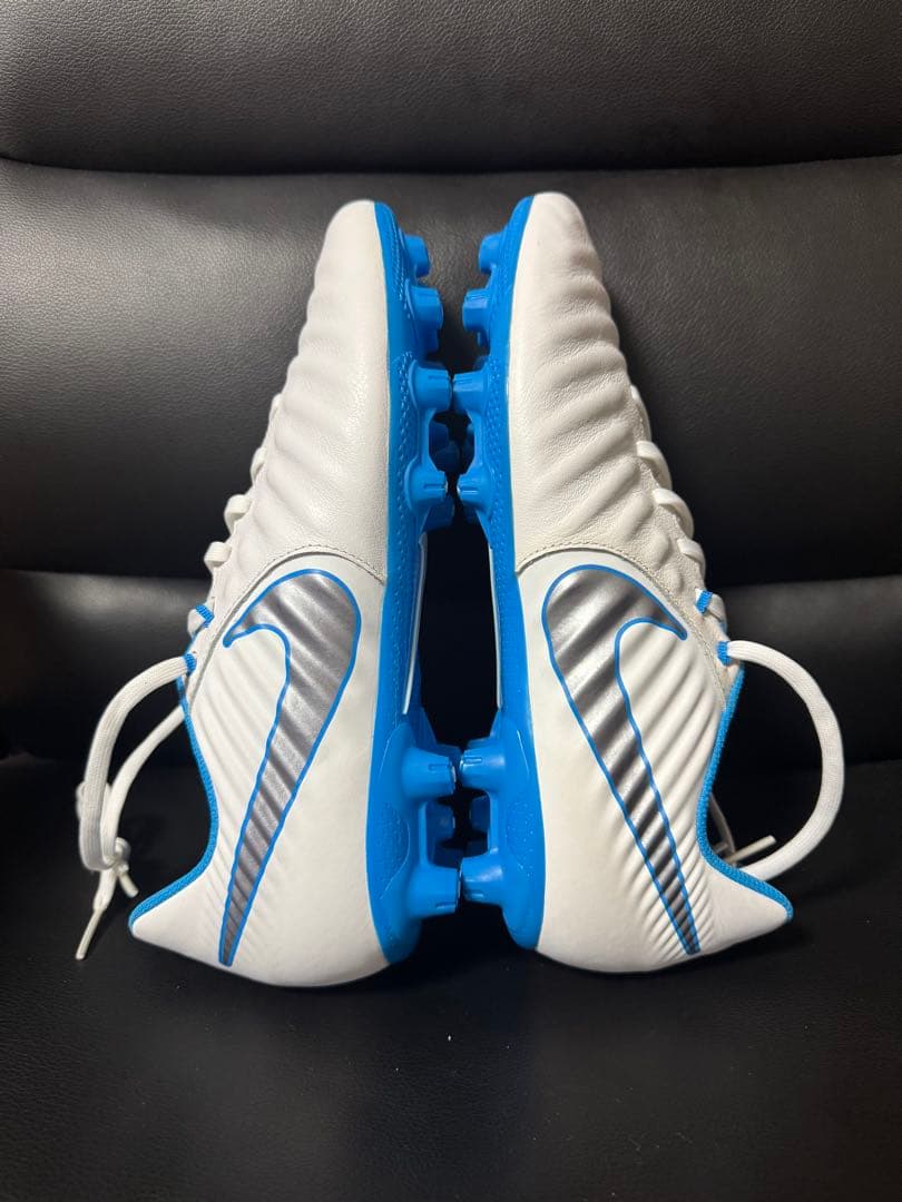 Nike Tiempo ホワイト/ブルー サッカーシューズ